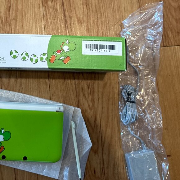 Nintendo 3DS XL Yoshi Special Edition Console US Model - Not For Sale! - Picture 6 of 9